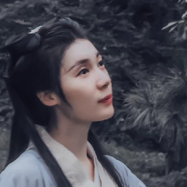 素雅復古帶傘女生頭像，唯美古風真人頭像