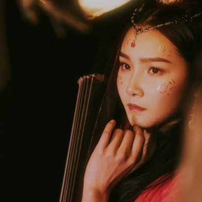 紅衣裳女生頭像，唯美古風真人頭像