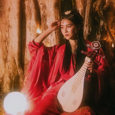 紅衣裳女生頭像，唯美古風真人頭像