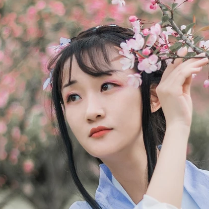 清新粉花女生頭像，唯美古風真人頭像