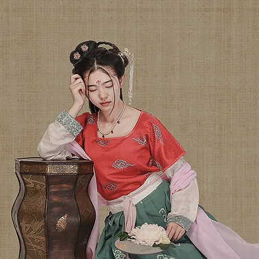 古典牡丹帶傘團扇女生頭像，唯美古風(fēng)真人頭像