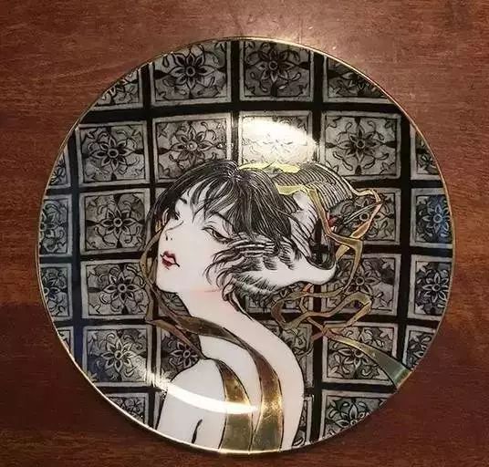 自帶仙氣的手繪插畫，古典與現(xiàn)代的巧妙結(jié)合