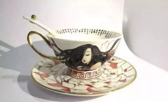 自帶仙氣的手繪插畫，古典與現(xiàn)代的巧妙結(jié)合