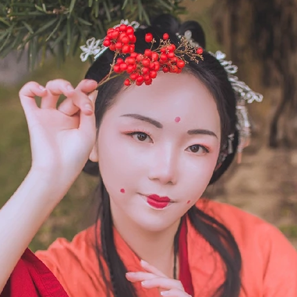 紅豆相思紅衣女生頭像，唯美古風(fēng)真人頭像