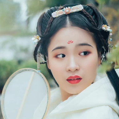 超萌可愛帶團(tuán)扇女生頭像，唯美古風(fēng)真人頭像