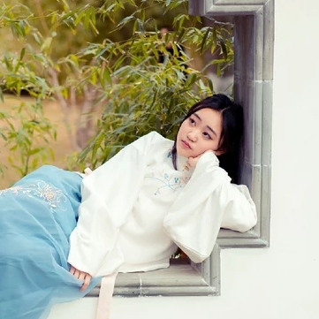 清新文藝淡雅女生頭像，唯美古風真人頭像