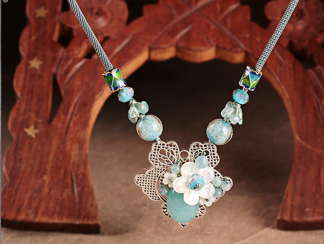 小清新文藝短款項鏈，藍色琉璃鎖骨鏈?zhǔn)罪? src="/yuedu/d/file/bigpic/190404/04/13-1P41G05008-51.jpg" / data-1xWA="DNjMWT"><br / data-KQpI="9nCiX3">
	<img alt=