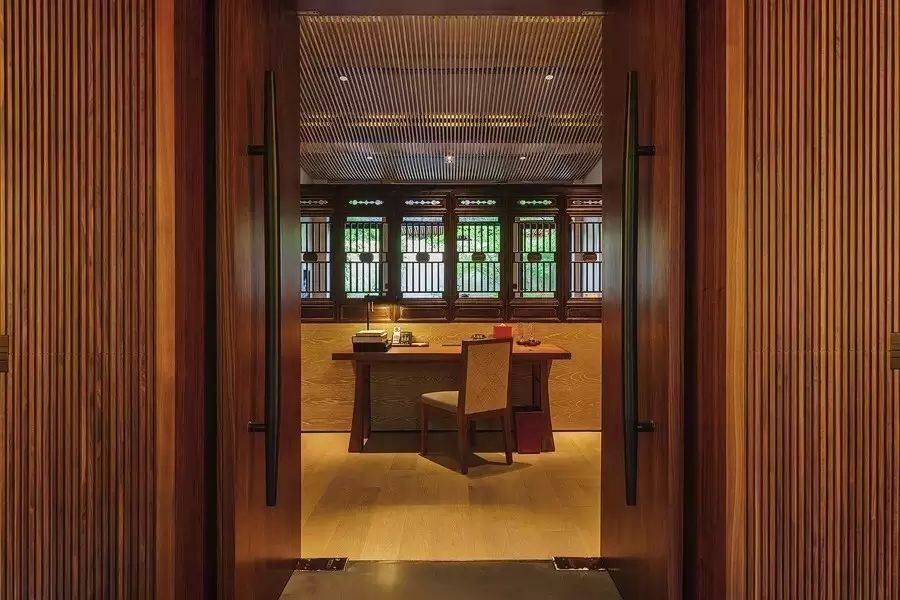 中式居住之美:融合中式古典元素安麓酒店設(shè)計