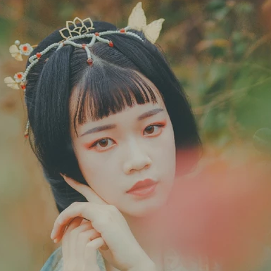 山茶花開女生頭像，唯美古風(fēng)真人頭像