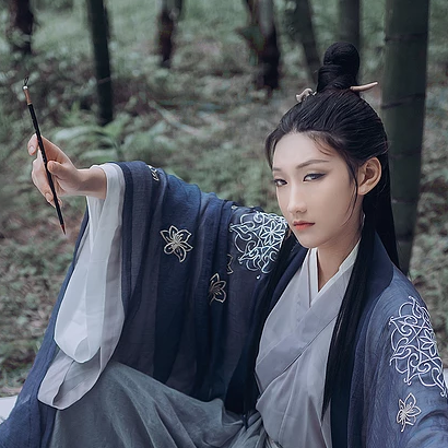 禪意喝酒女生頭像，唯美古風(fēng)真人頭像