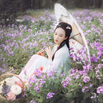 清新花朵帶傘女生頭像，唯美古風(fēng)真人頭像