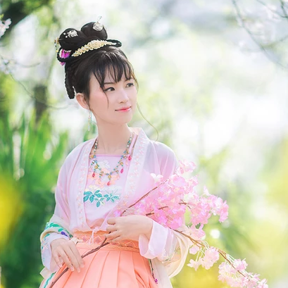 櫻粉清新女生頭像，唯美古風(fēng)真人頭像