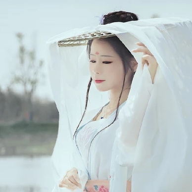 明媚江湖女生頭像，唯美古風(fēng)真人頭像