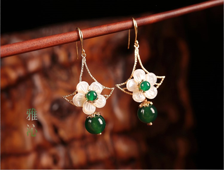 淡雅貝殼花朵墜耳環(huán)，古風雅沁氣質(zhì)清新首飾