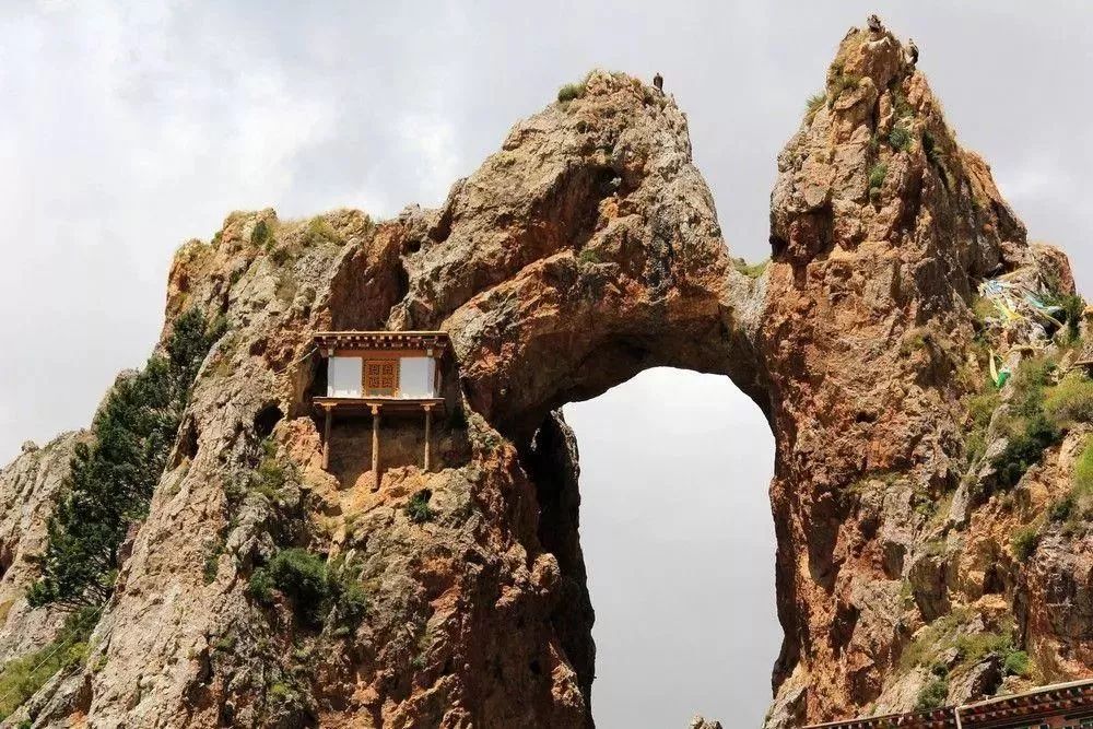 中國(guó)最險(xiǎn)的6大寺廟：屹立千百年而不倒