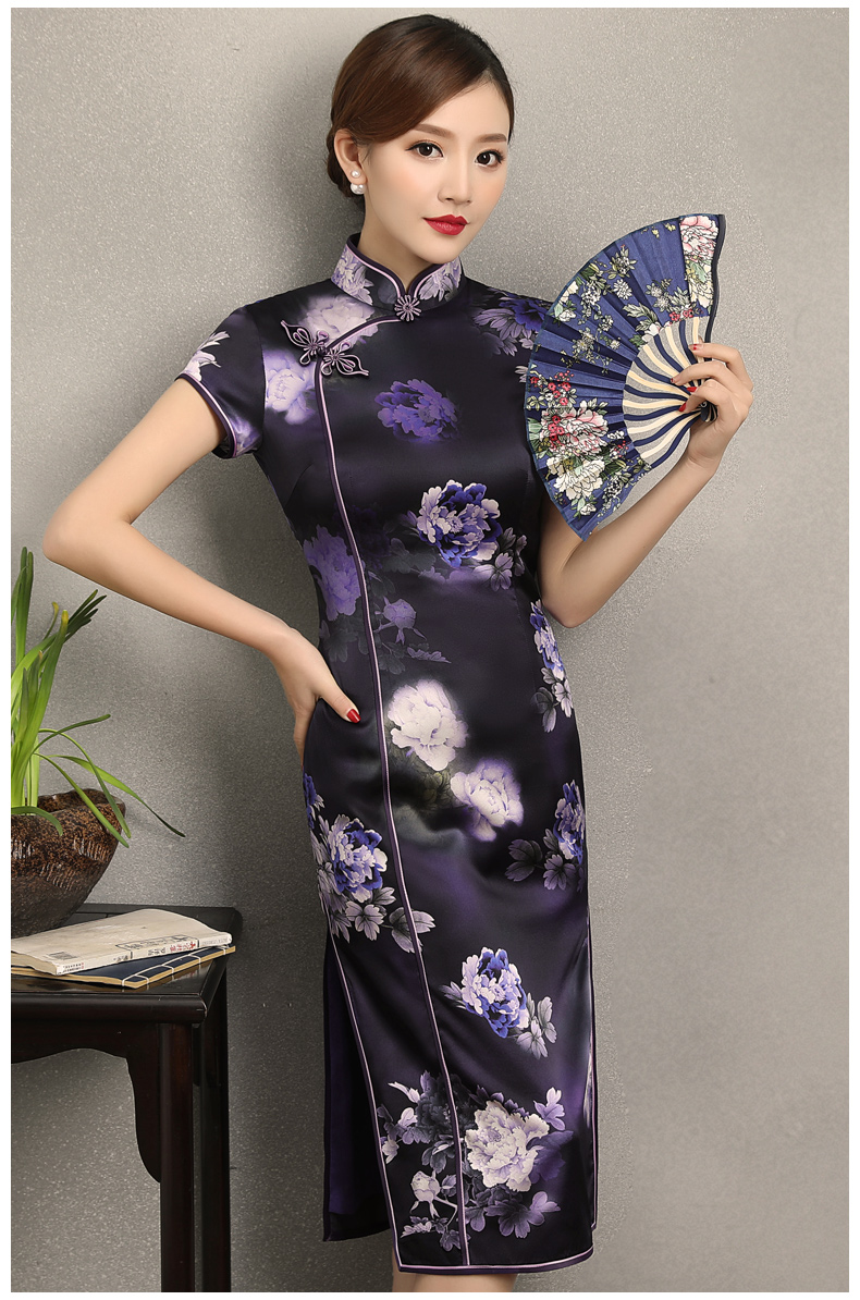 優(yōu)雅鏡花旗袍，清新藍(lán)色花旗袍裙