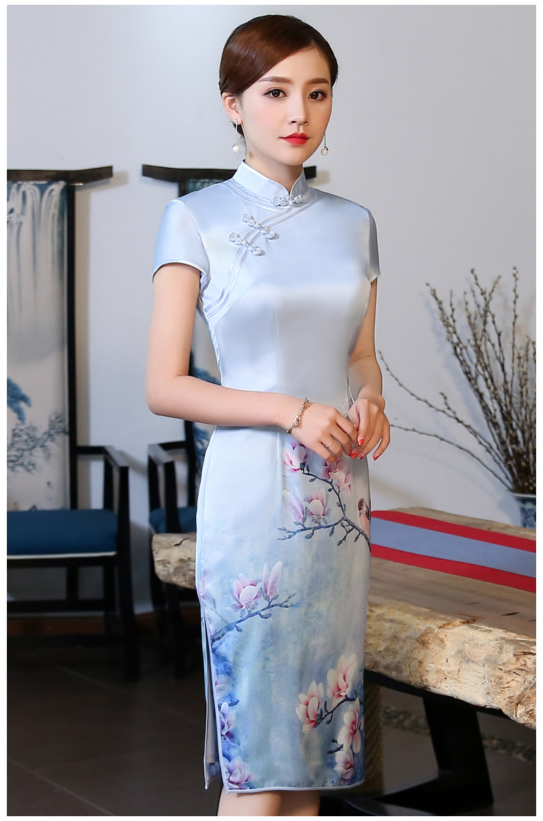 優(yōu)雅蘭花藍色旗袍，淡雅清新旗袍裙