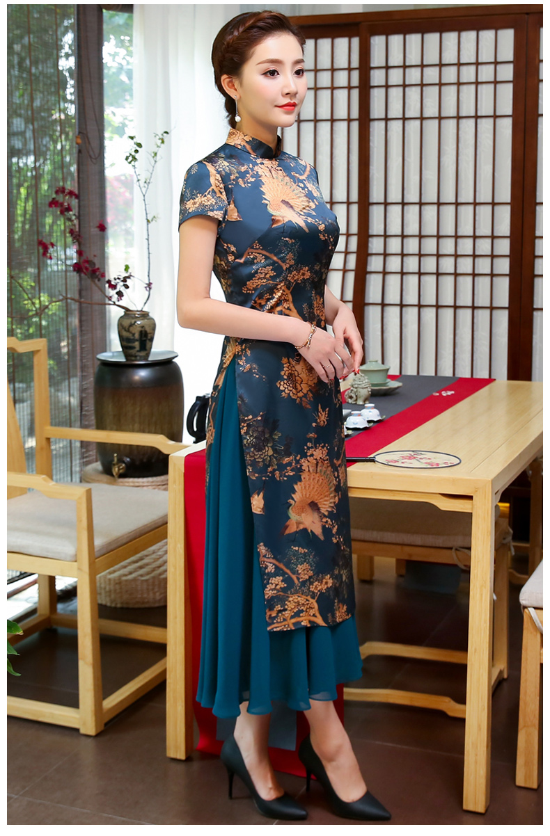 吉祥孔雀圖旗袍，匠心啟航閱讀奧黛旗袍裙