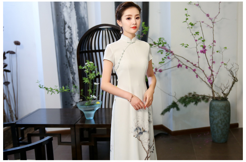 玉蘭花圖旗袍，素雅奧黛風(fēng)旗袍裙