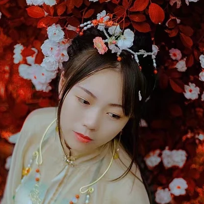 花開(kāi)芬芳女生頭像，唯美古風(fēng)真人頭像