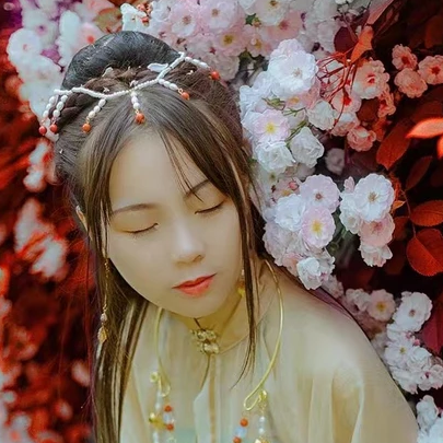 花開(kāi)芬芳女生頭像，唯美古風(fēng)真人頭像