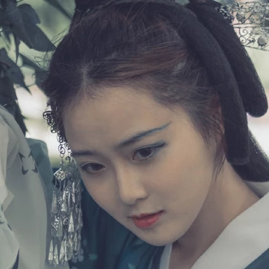 青衣帶斗笠女生頭像，唯美古風(fēng)真人頭像