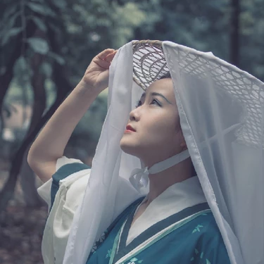 青衣帶斗笠女生頭像，唯美古風(fēng)真人頭像