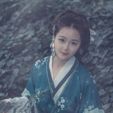 青衣帶斗笠女生頭像，唯美古風(fēng)真人頭像