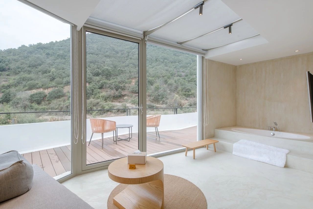 九熹·大樂之野，流水的大樂之野鐵打的小白墻