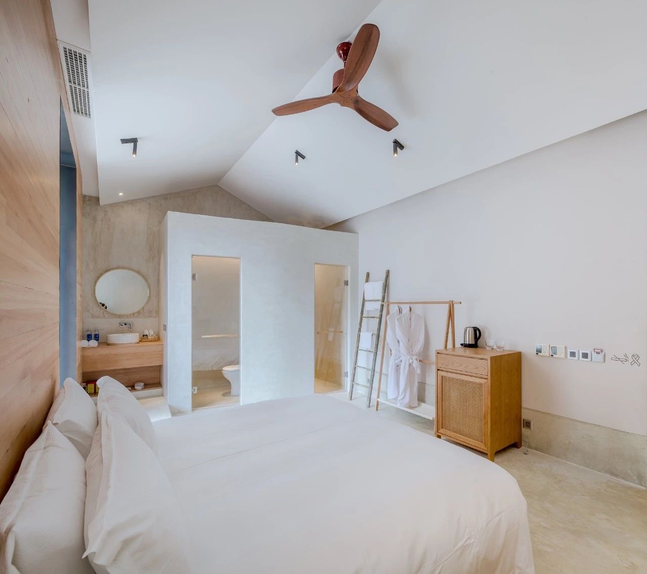 九熹·大樂之野，流水的大樂之野鐵打的小白墻