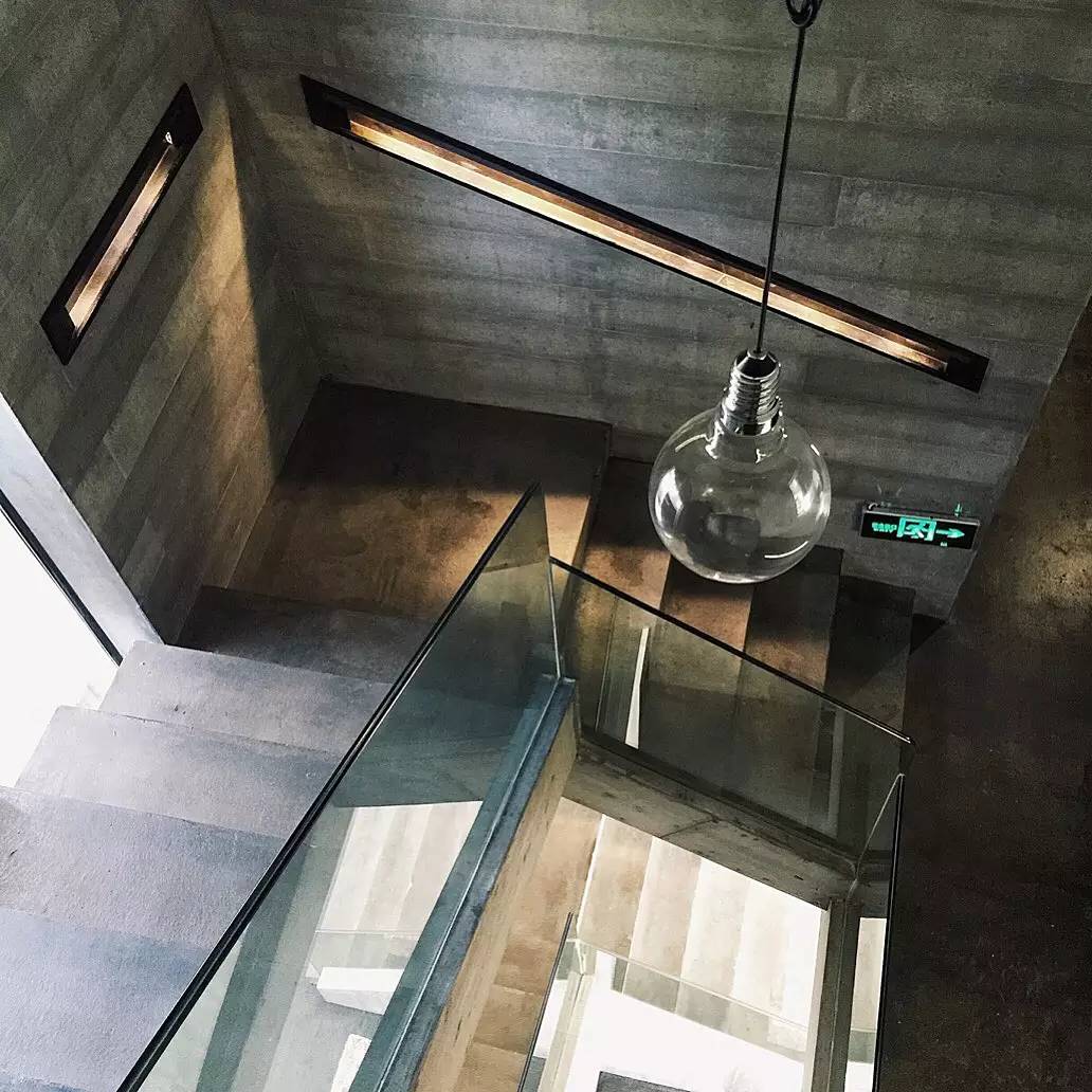 3個水泥灰時尚民宿：一種最本質(zhì)的美感