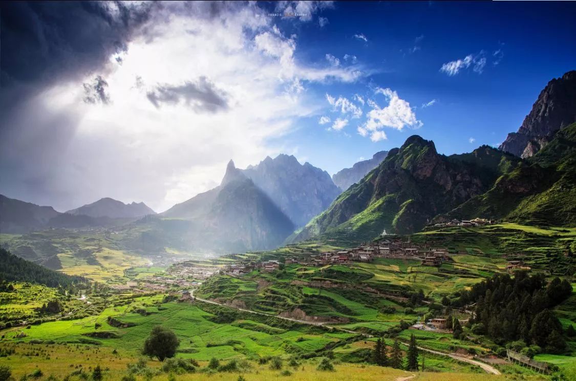 古鎮(zhèn)情懷：30個(gè)古鎮(zhèn)愿有人與你一起踏足！