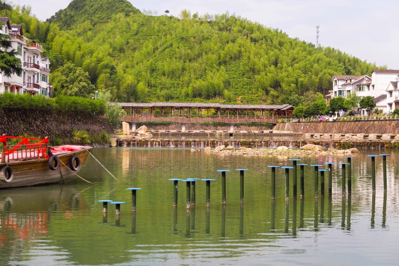 點(diǎn)叁民宿，千島湖坐船賞景豈不詩(shī)意？