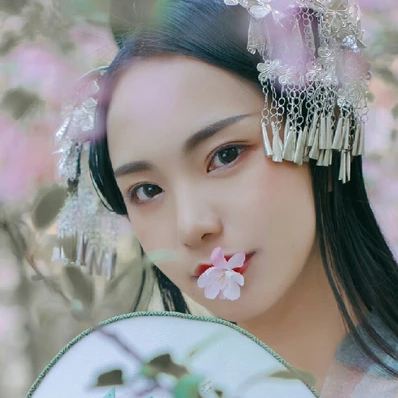 花香滿溢女生頭像，唯美古風真人頭像