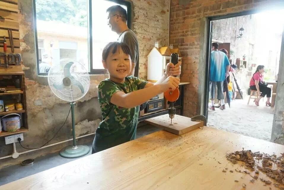 廣州·菁木山舍，有個木屋開滿鮮花看花開花落