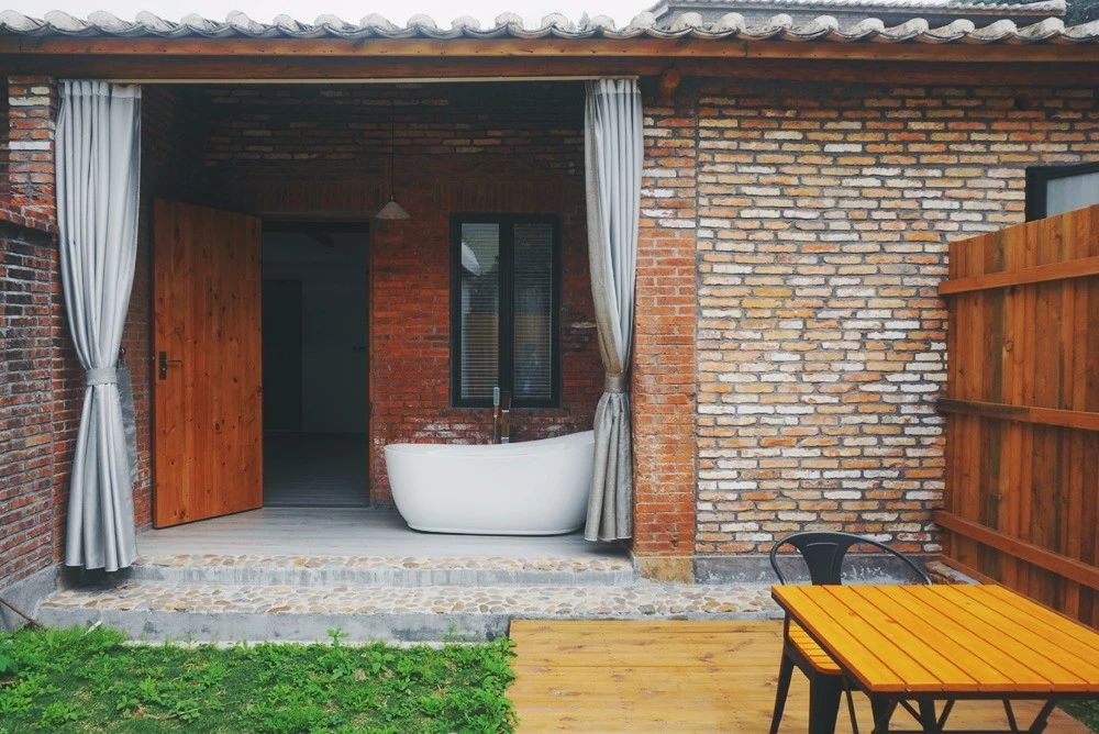 廣州·菁木山舍，有個木屋開滿鮮花看花開花落