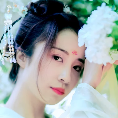 清新繡球花女生頭像，唯美古風真人頭像