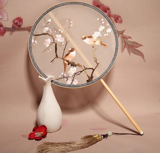 一把扇子風(fēng)情萬(wàn)種：搖出最美的匠心啟航閱讀！