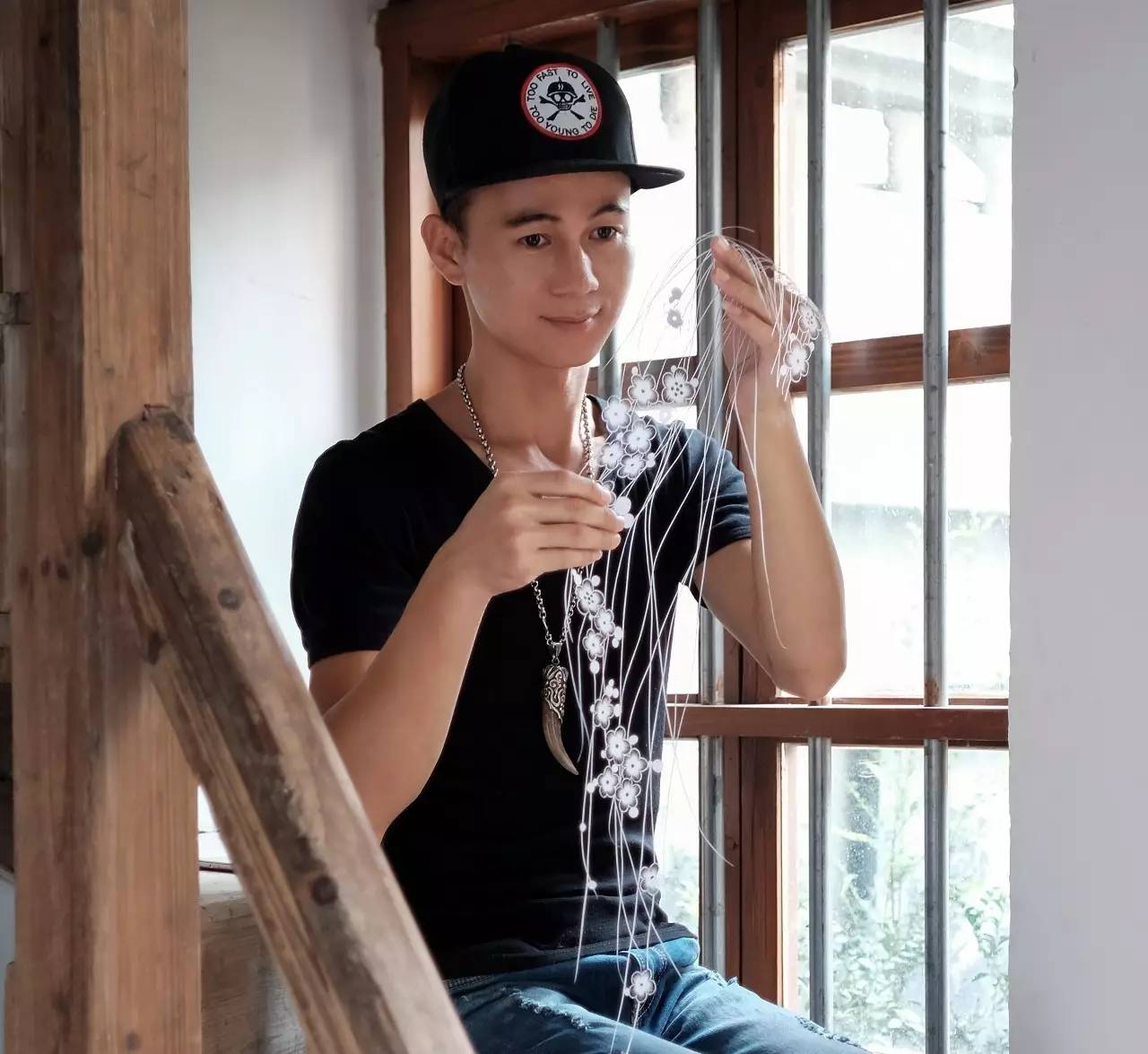 剪紙藝術(shù)作品：一次鏤空一根線條的信仰！