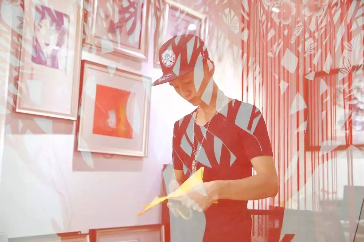 剪紙藝術(shù)作品：一次鏤空一根線條的信仰！