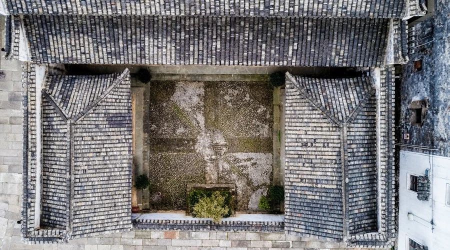 麗江·白馬里，千年古城化作最美背景