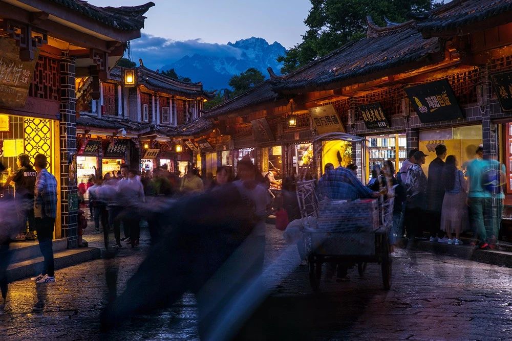 麗江·白馬里，千年古城化作最美背景