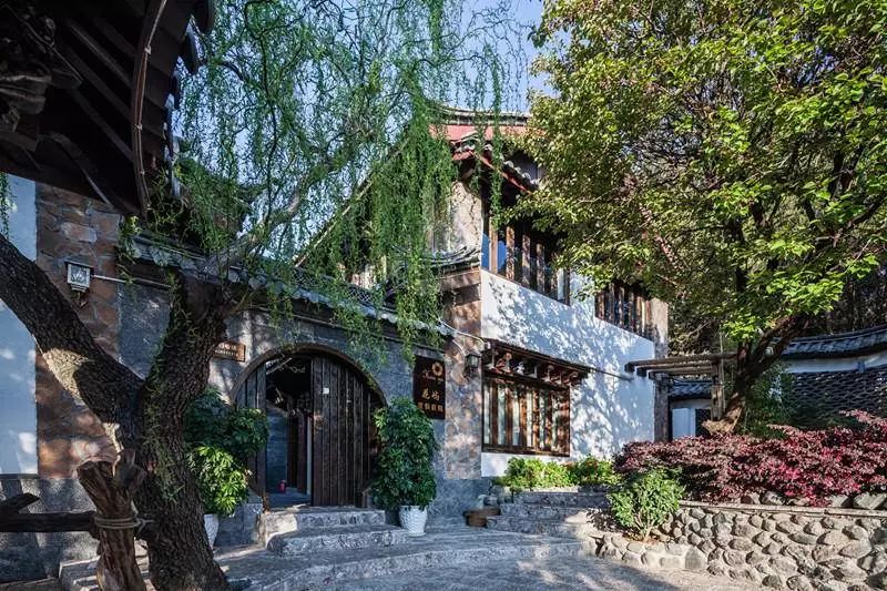 麗江·白馬里，千年古城化作最美背景