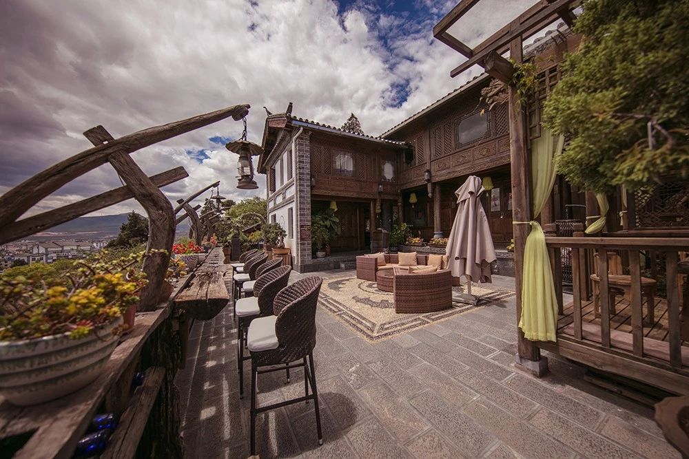 麗江·白馬里，千年古城化作最美背景