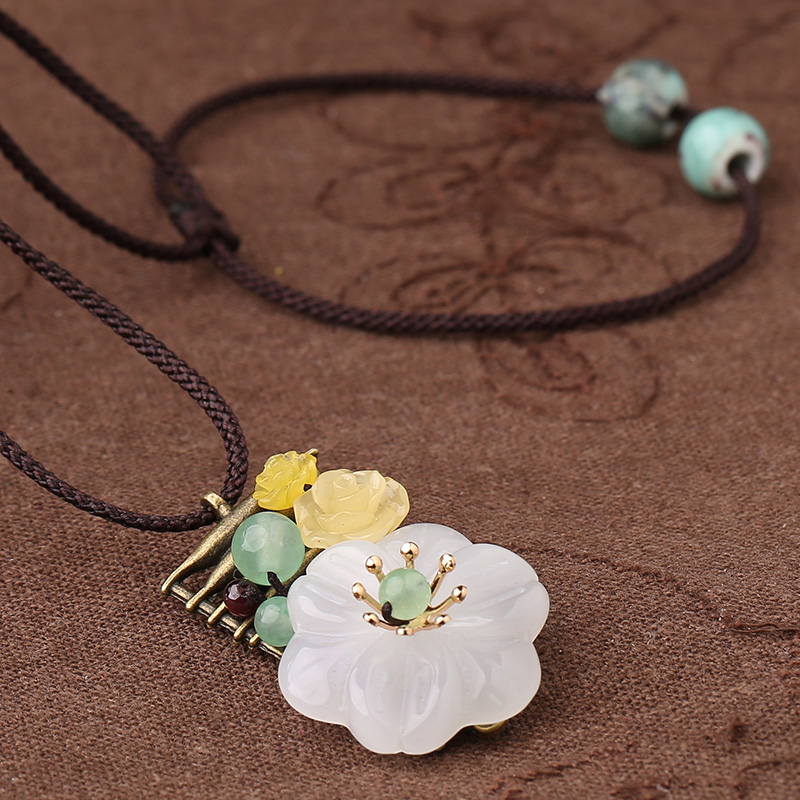 古風(fēng)花朵鎖骨鏈，竊瑩榮亭項(xiàng)鏈