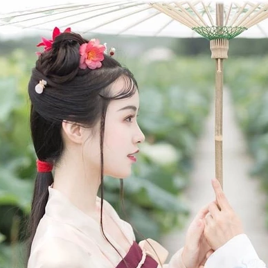 提籃采蓮女生頭像，唯美古風真人頭像