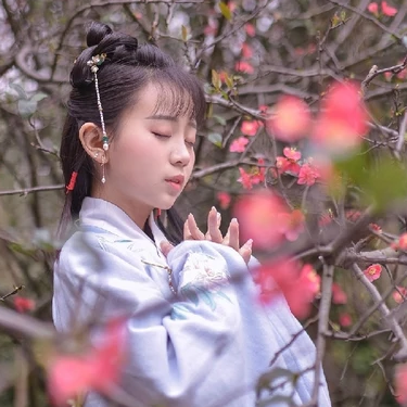 可愛漢服女生頭像，唯美古風真人頭像