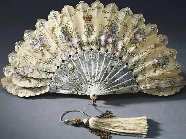 至雅至俗的扇子：淺談扇子的來(lái)世今生！