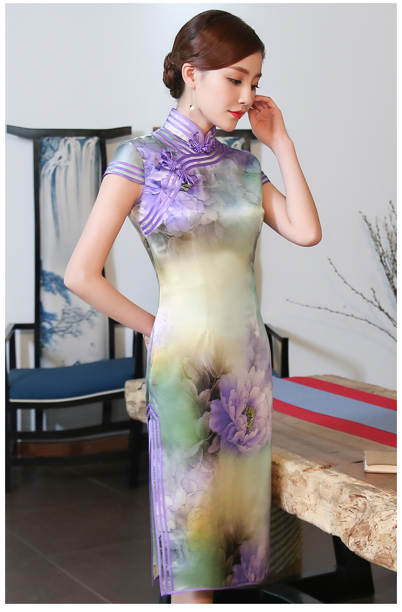 高貴紫清旗袍，唯美嬌艷旗袍裙