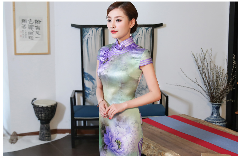 高貴紫清旗袍，唯美嬌艷旗袍裙